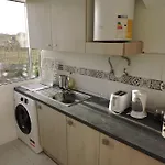 Apartamento Familiar Em Belem